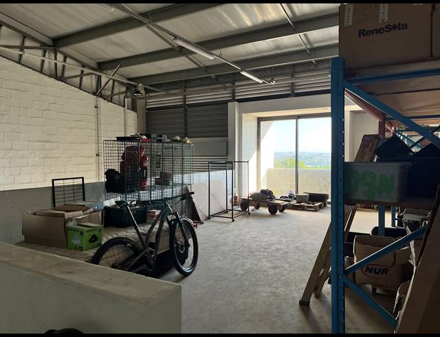 211M² FACTORY FOR SALE IN SHAKAS HEAD